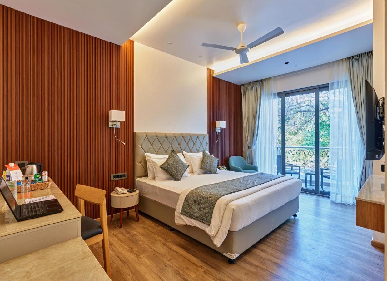 Citrus Hotel Kolhapur Exterior photo