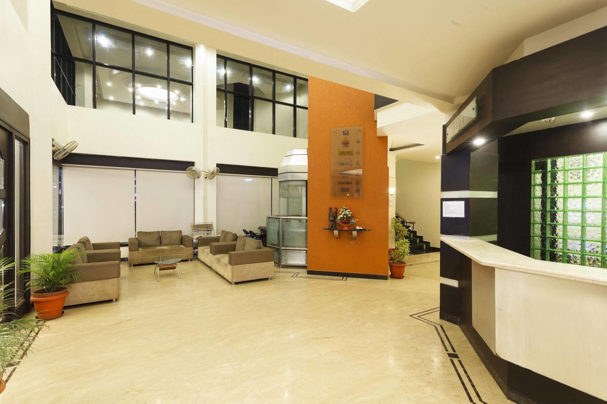 Citrus Hotel Kolhapur Exterior photo